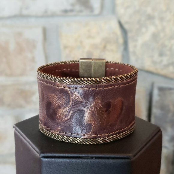CUFF - Chocolate Brown Embossed Italian Leather w/Brass Mesh - Picture 2 of 3